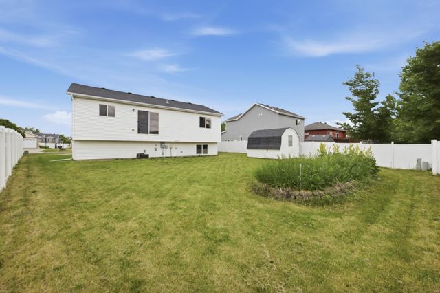 4419 48th Street S, Fargo, ND 58104