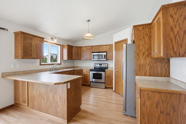4419 48th Street S, Fargo, ND 58104