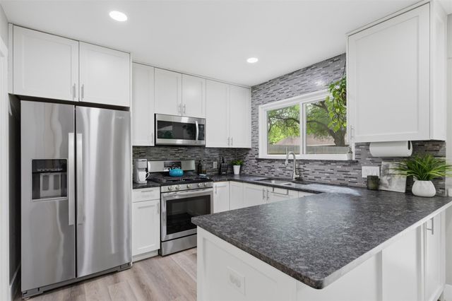 9202 Hunters TRCE, Austin, TX 78758