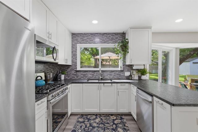 9202 Hunters TRCE, Austin, TX 78758