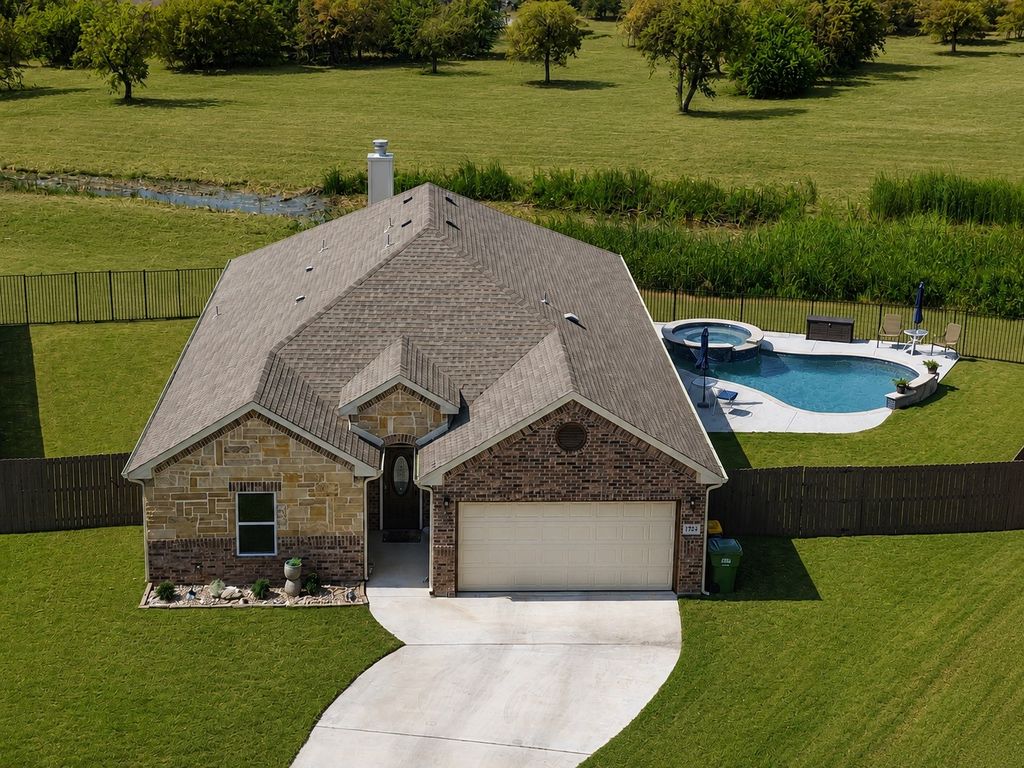 7924 Wilson Cliff Court, White Settlement, TX 76108 — photo 2
