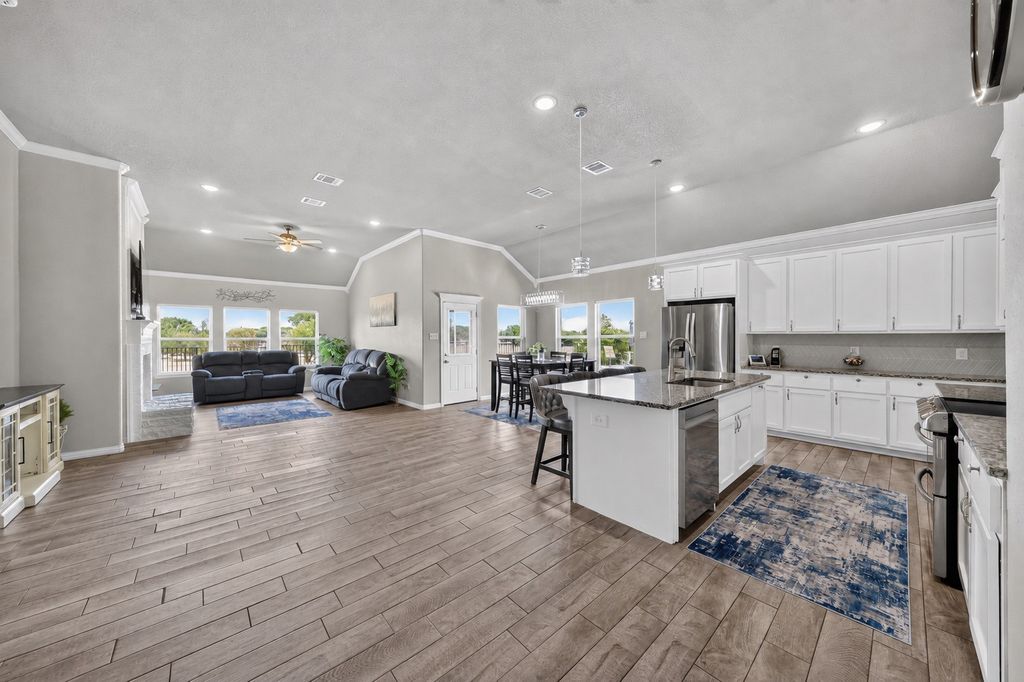 7924 Wilson Cliff Court, White Settlement, TX 76108 — photo 4