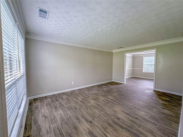1070 Big Haynes Drive, Grayson, GA 30017