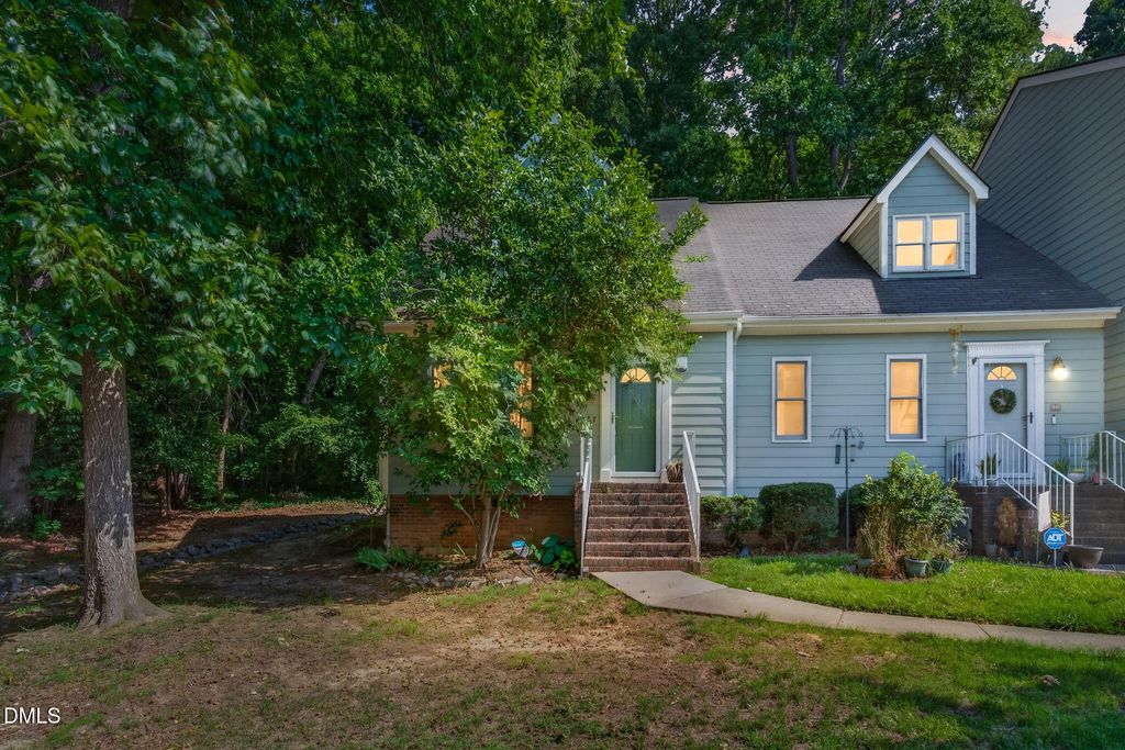 442 Oak Run Drive, Raleigh, NC 27606