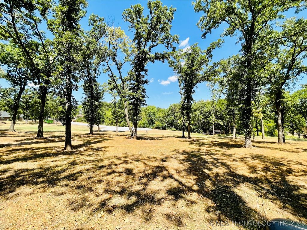 9 Homestead, Kingston, OK 73439