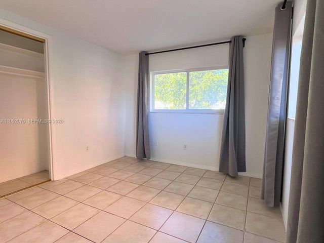 2430 NE 135th St 101, North Miami, FL 33181