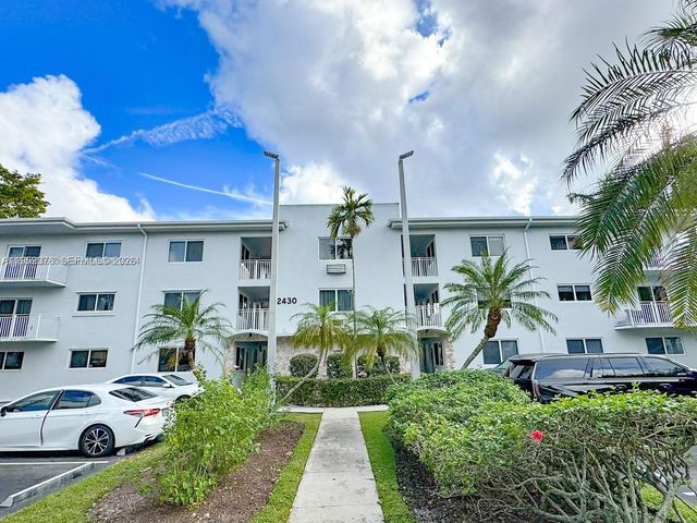 2430 NE 135th St 101, North Miami, FL 33181