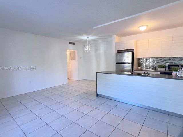 2430 NE 135th St 101, North Miami, FL 33181