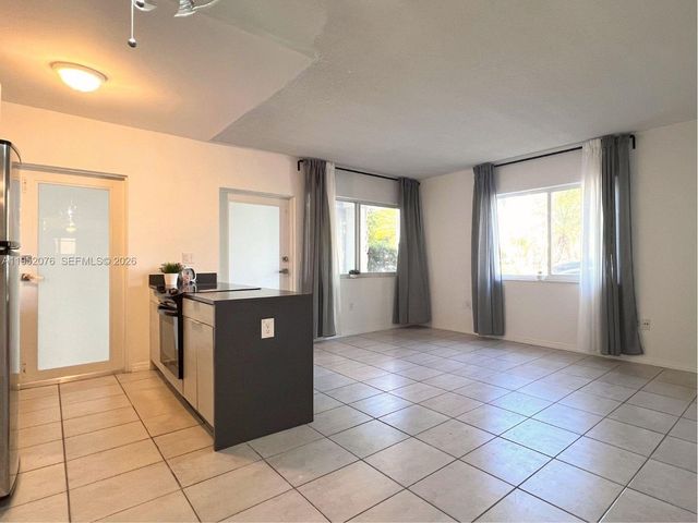 2430 NE 135th St 101, North Miami, FL 33181