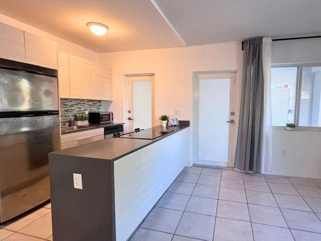 2430 NE 135th St 101, North Miami, FL 33181