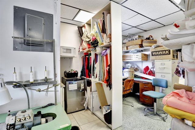 311 NE 44th St, Oakland Park, FL 33334