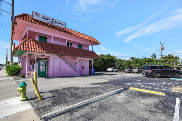 311 NE 44th St, Oakland Park, FL 33334