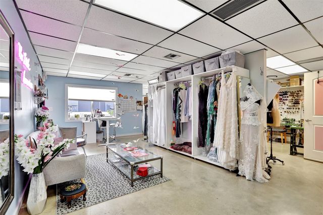 311 NE 44th St, Oakland Park, FL 33334