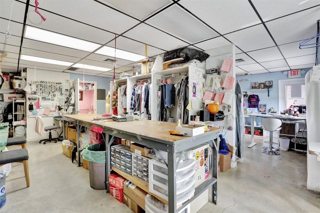 311 NE 44th St, Oakland Park, FL 33334