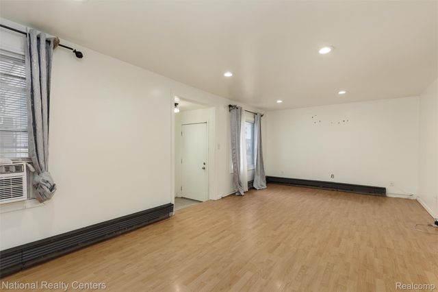 27321 Baldwin Avenue, Warren, MI 48092