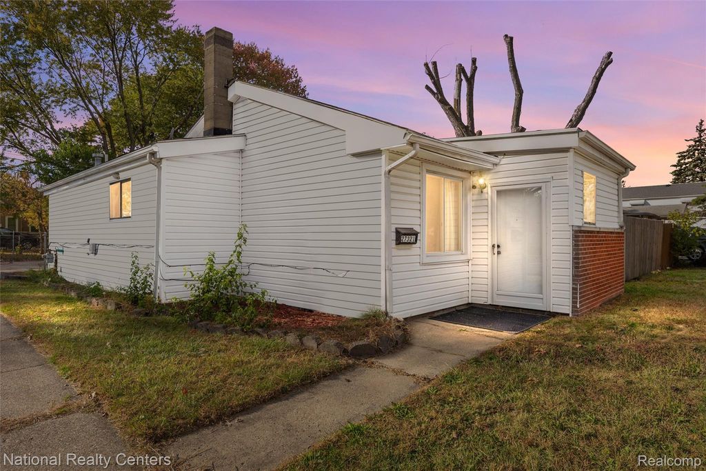 27321 Baldwin Avenue, Warren, MI 48092