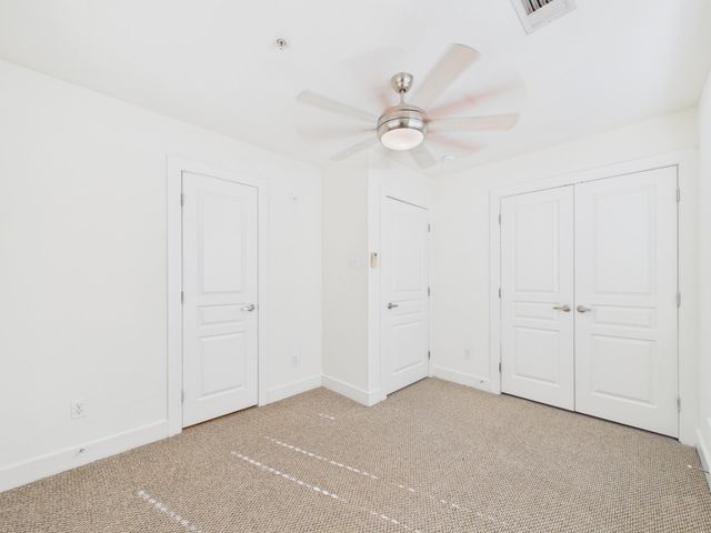 711 W 32 ST 156, Austin, TX 78705