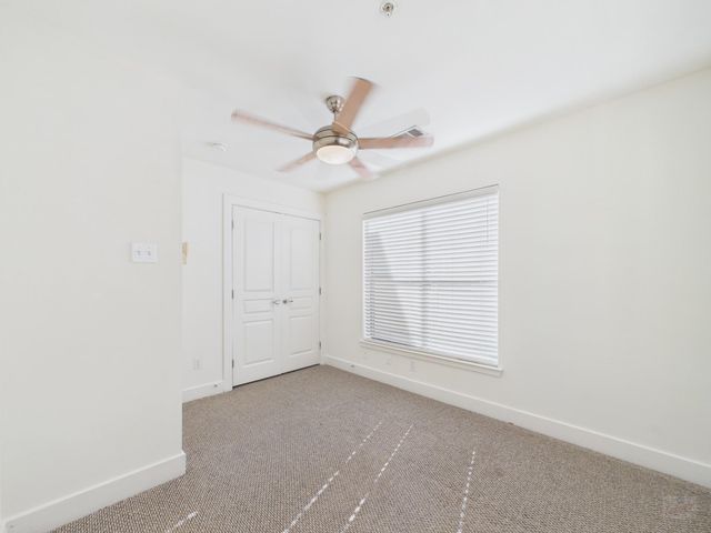 711 W 32 ST 156, Austin, TX 78705