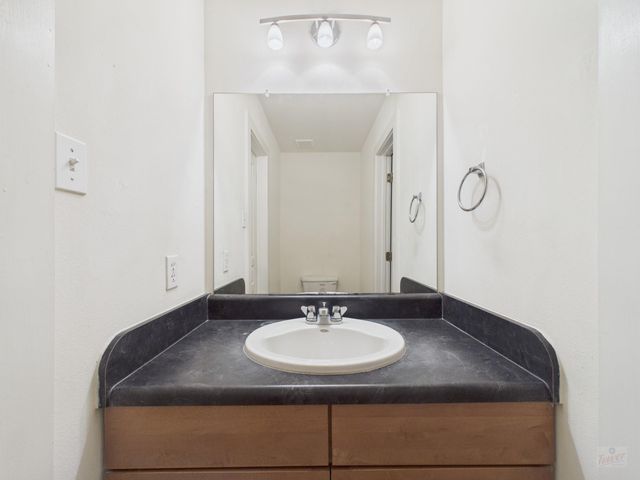 711 W 32 ST 156, Austin, TX 78705