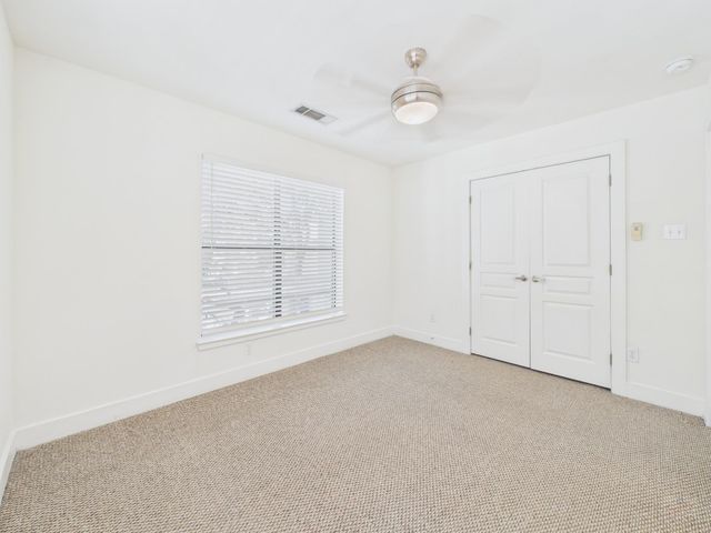 711 W 32 ST 156, Austin, TX 78705