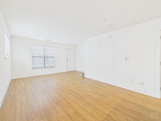 711 W 32 ST 156, Austin, TX 78705