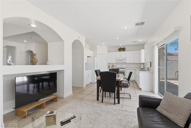 144 Beaver Falls Avenue, Las Vegas, NV 89123