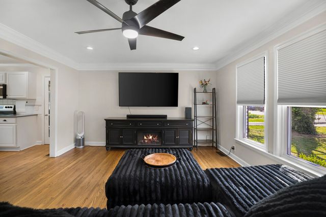 1136 Howell Dr, Franklin, TN 37069