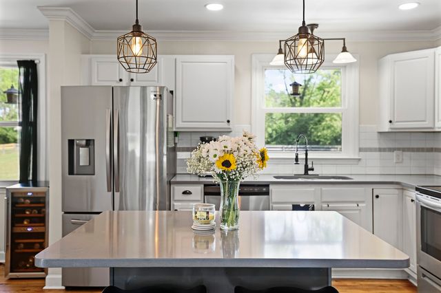 1136 Howell Dr, Franklin, TN 37069