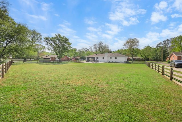1136 Howell Dr, Franklin, TN 37069