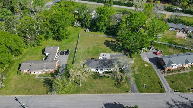 1136 Howell Dr, Franklin, TN 37069