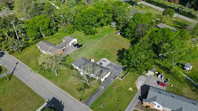 1136 Howell Dr, Franklin, TN 37069