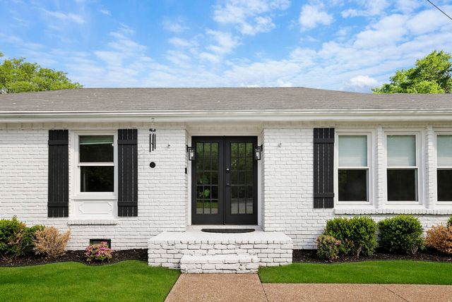 1136 Howell Dr, Franklin, TN 37069