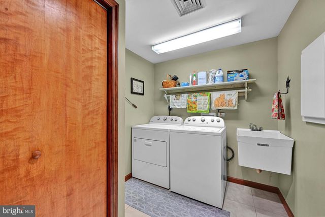 126 MEADOW VIEW LN, Bainbridge, PA 17502