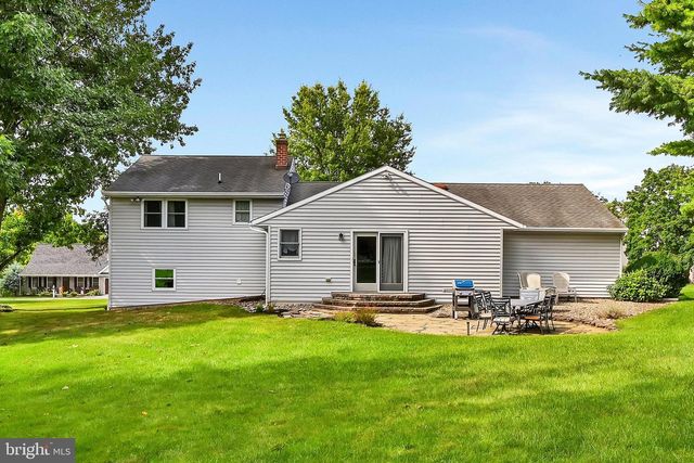 126 MEADOW VIEW LN, Bainbridge, PA 17502