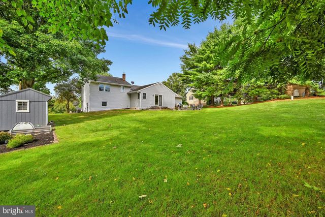 126 MEADOW VIEW LN, Bainbridge, PA 17502