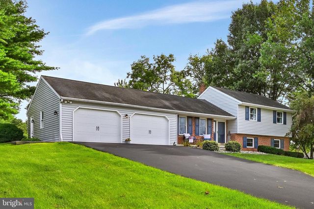 126 MEADOW VIEW LN, Bainbridge, PA 17502