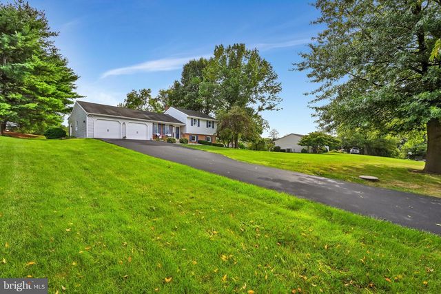 126 MEADOW VIEW LN, Bainbridge, PA 17502