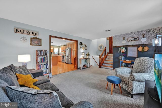 126 MEADOW VIEW LN, Bainbridge, PA 17502