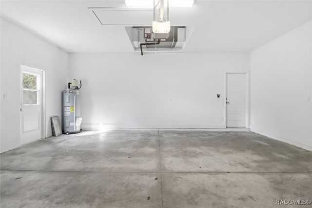 9068 N Alder Avenue, Crystal River, FL 34428