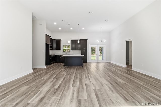 9068 N Alder Avenue, Crystal River, FL 34428