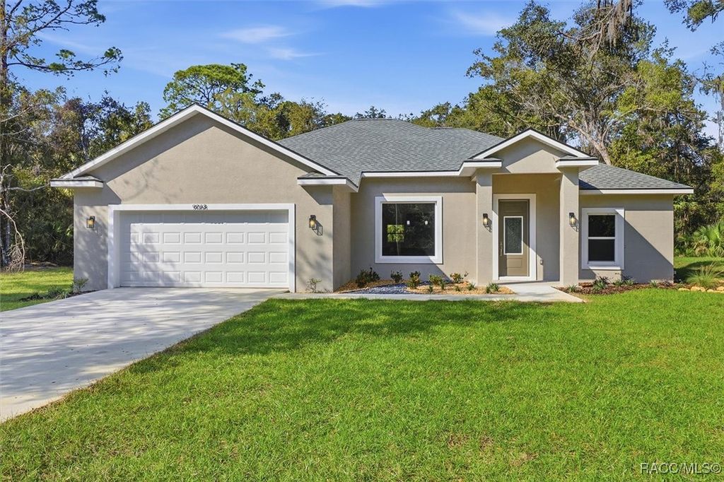 9068 N Alder Avenue, Crystal River, FL 34428