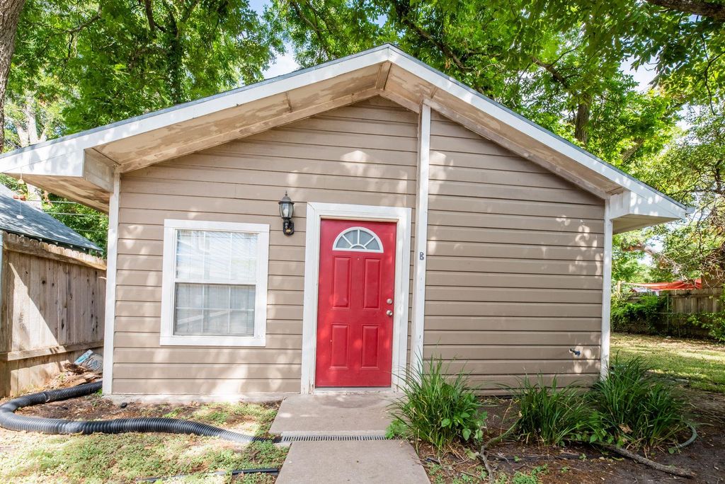 4704 Evans ST B, Austin, TX 78751