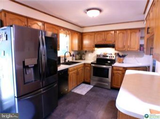 835 E MONTGOMERY ST, Allentown, PA 18103