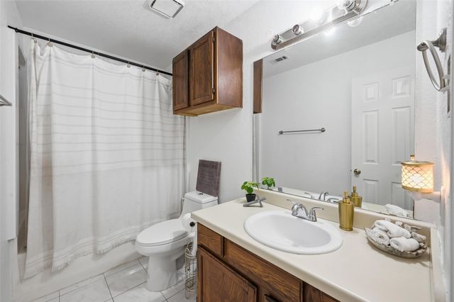 2400 Park Crest Court, Irving, TX 75060