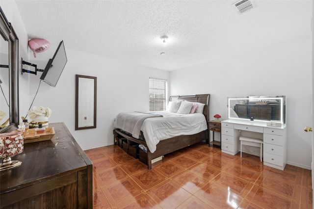 2400 Park Crest Court, Irving, TX 75060