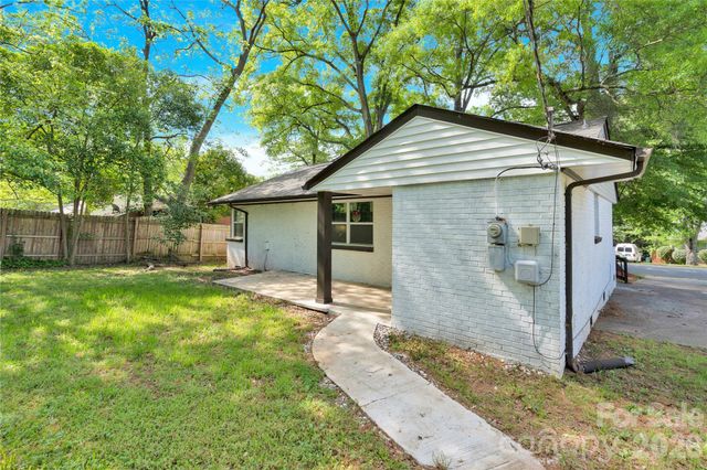 3300 Bonaire Drive, Charlotte, NC 28208