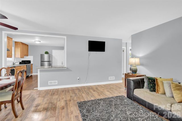 3300 Bonaire Drive, Charlotte, NC 28208