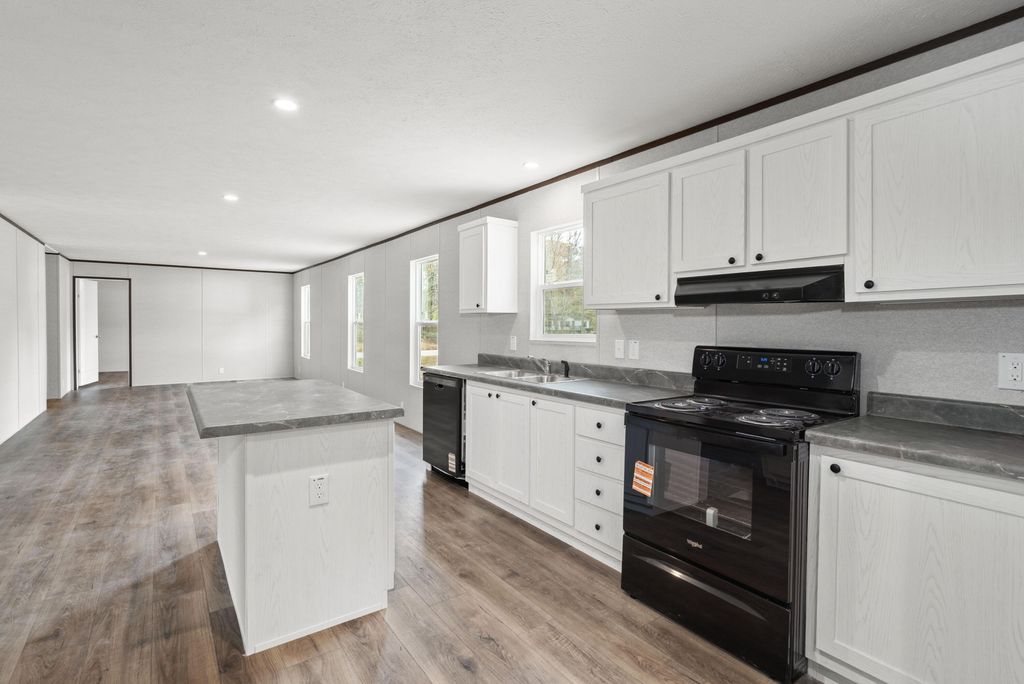 Image 12 of property listing at 120 Rambo Drive, Summerville, SC 29483