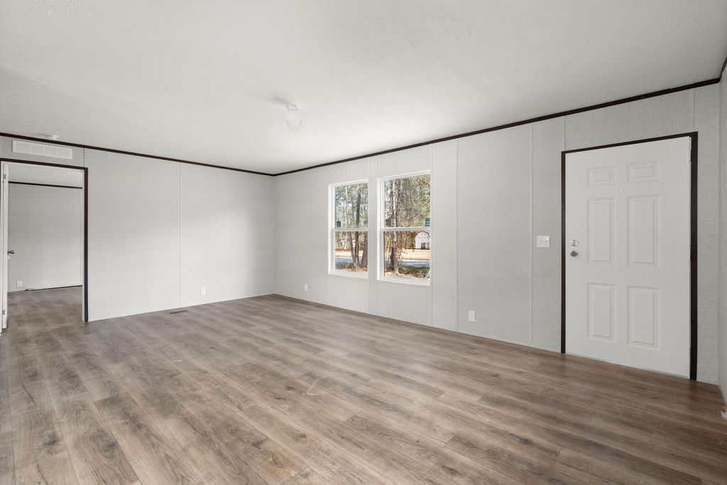 Image 6 of property listing at 120 Rambo Drive, Summerville, SC 29483