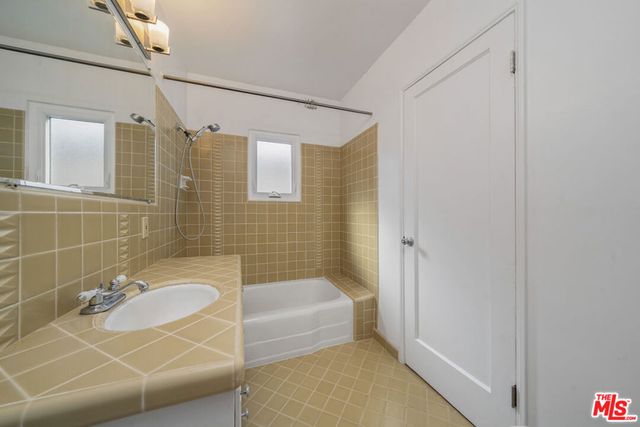 1142 Garfield Avenue, Venice, CA 90291